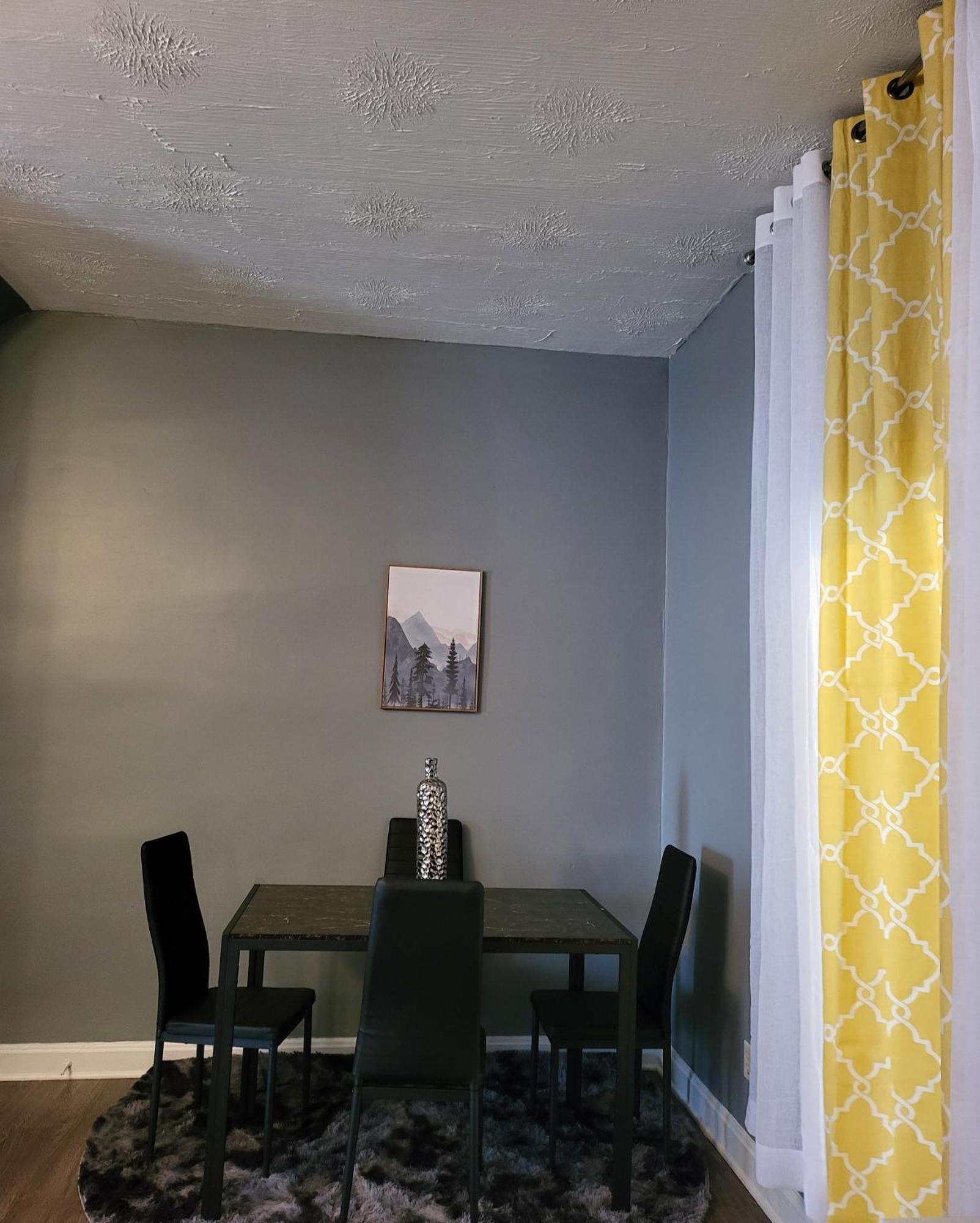 1 Bedroom In Columbus Osu District, Free Parking, Kitchen, Washer And Dryer, Central Location, Downtown, Hospital, Expocenter, Osu Stadium ภายนอก รูปภาพ